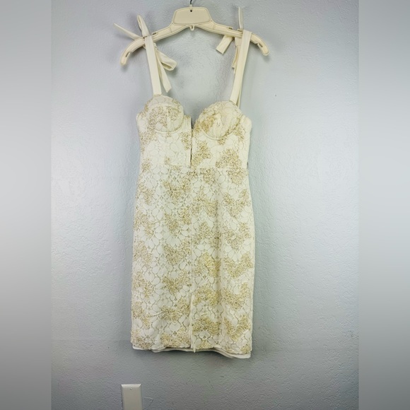 NBD Gold Metallic Lace Bustier Body Con Cream Off White Mini Dress - Picture 2 of 9